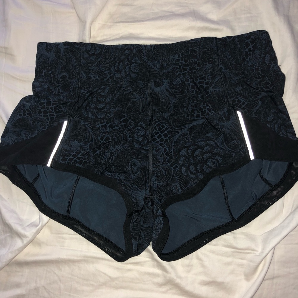 LULULEMON Printed Shorts